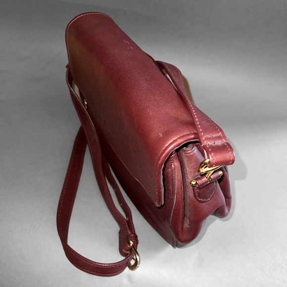 Vintage Etienne Aigner Burgundy Leather Shoulder Bag - Picture 2 of 16